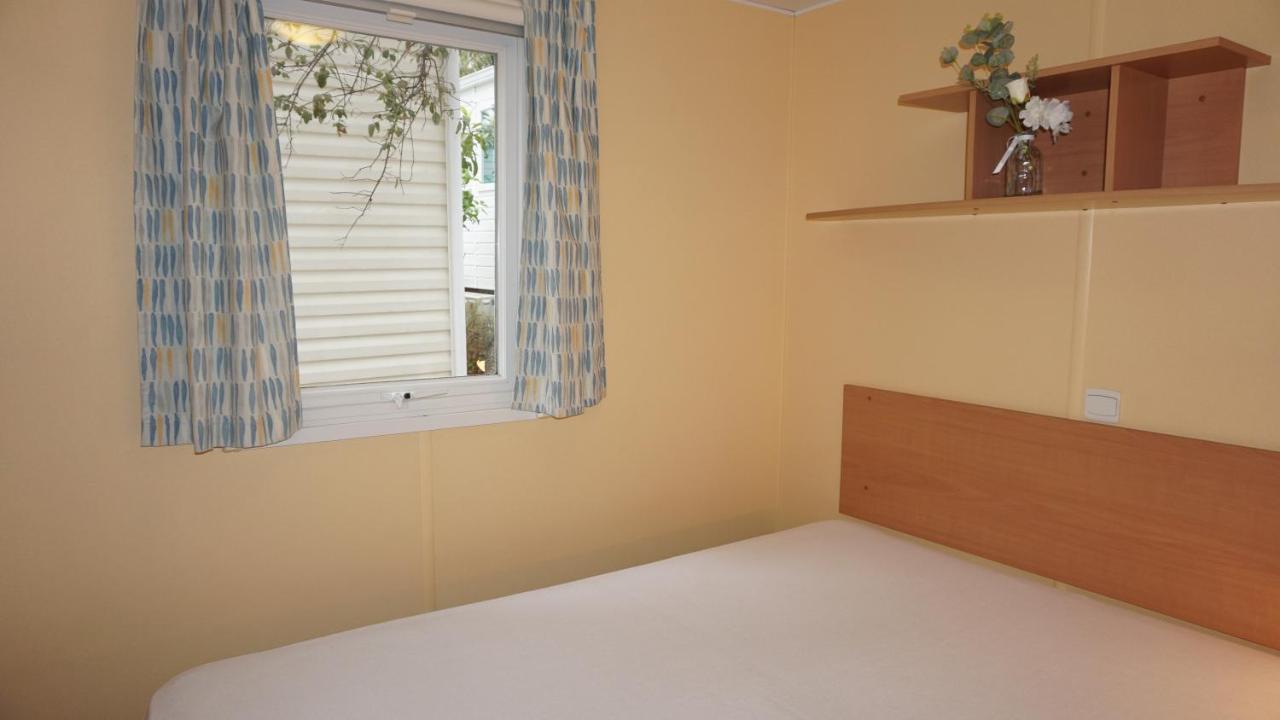 Chalets Met Buitenkeuken Op Camping Lei Suves - Joycasa Roquebrune-sur-Argens Eksteriør billede