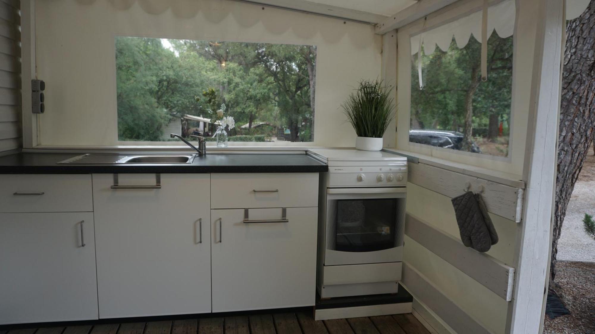 Chalets Met Buitenkeuken Op Camping Lei Suves - Joycasa Roquebrune-sur-Argens Eksteriør billede