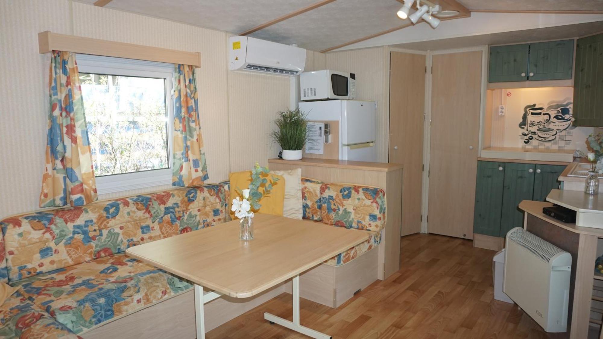 Chalets Met Buitenkeuken Op Camping Lei Suves - Joycasa Roquebrune-sur-Argens Værelse billede